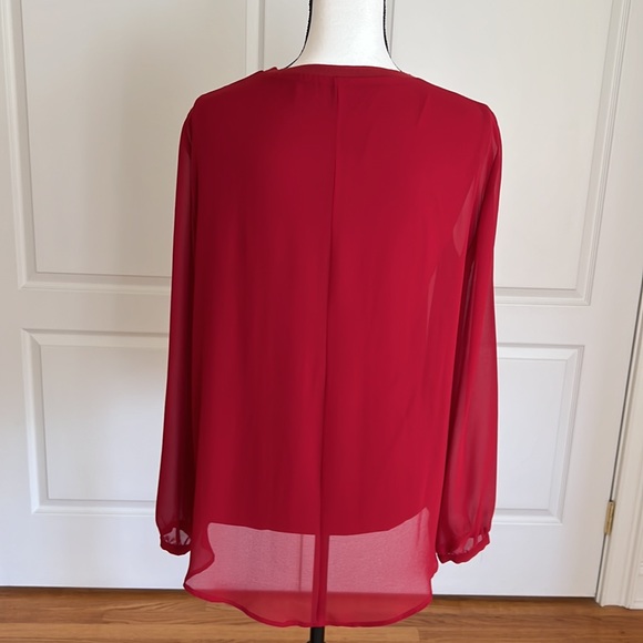 Chiffon long sleeve blouse with attached under shell - Picture 5 of 8